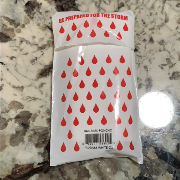 Supreme SS20 poncho - Picture 3 of 3